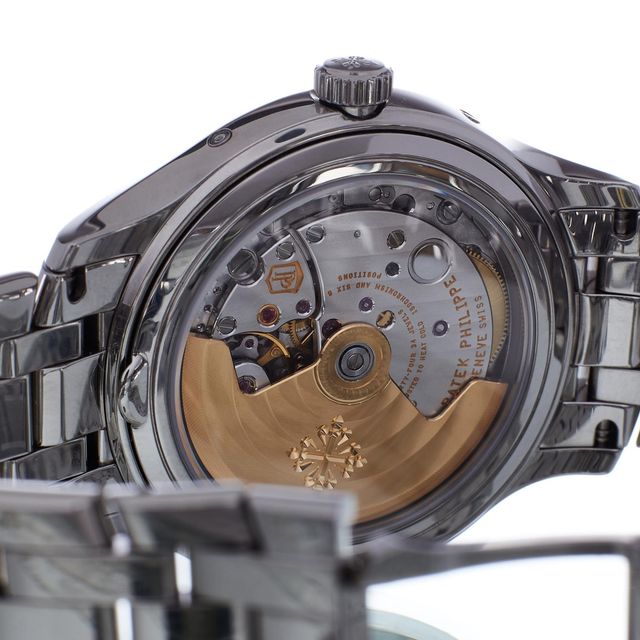 Patek Philippe Complications 4947/1A-001 Image 4